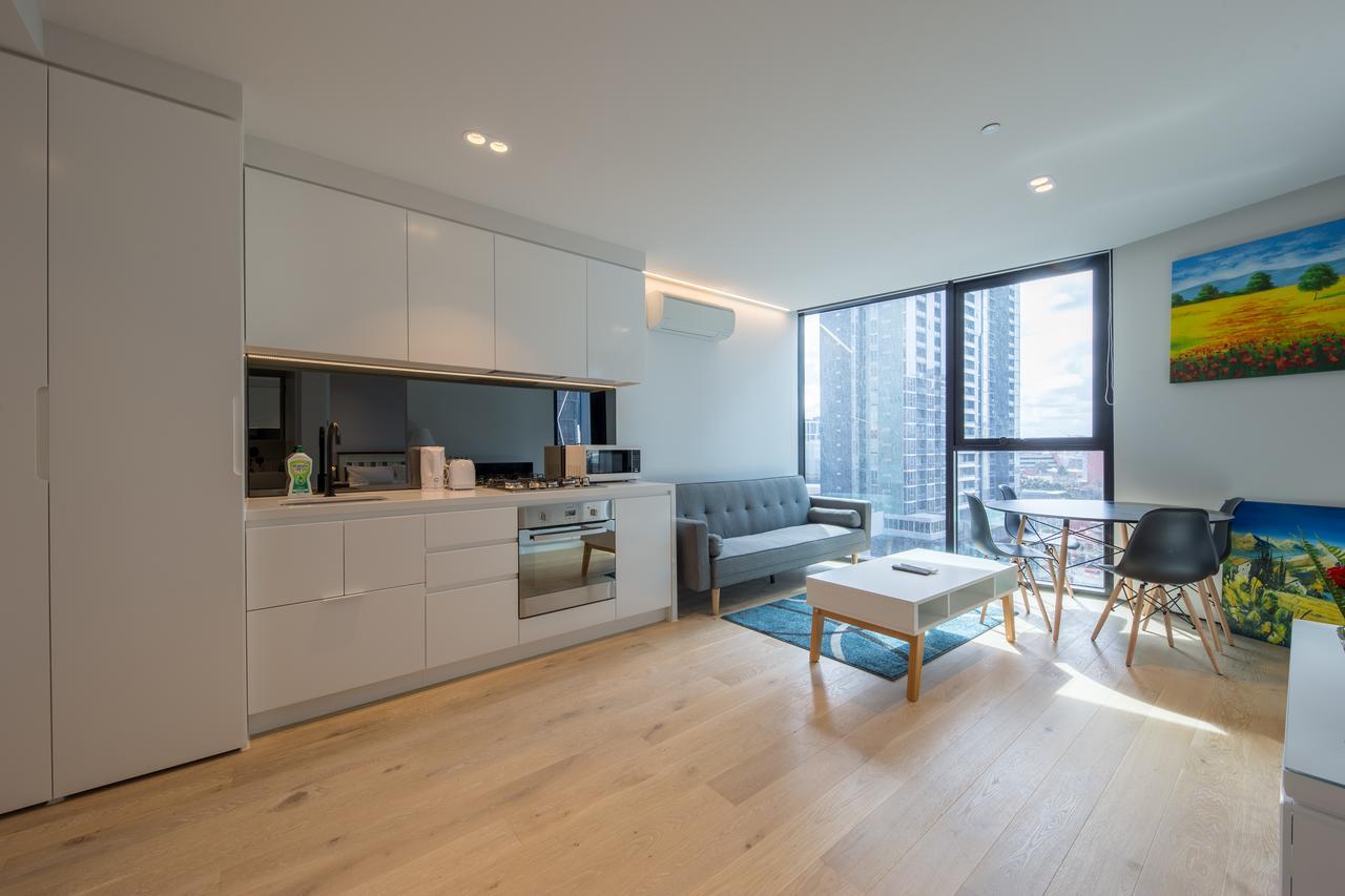 Light Tower Apartment Melbourne Exterior photo