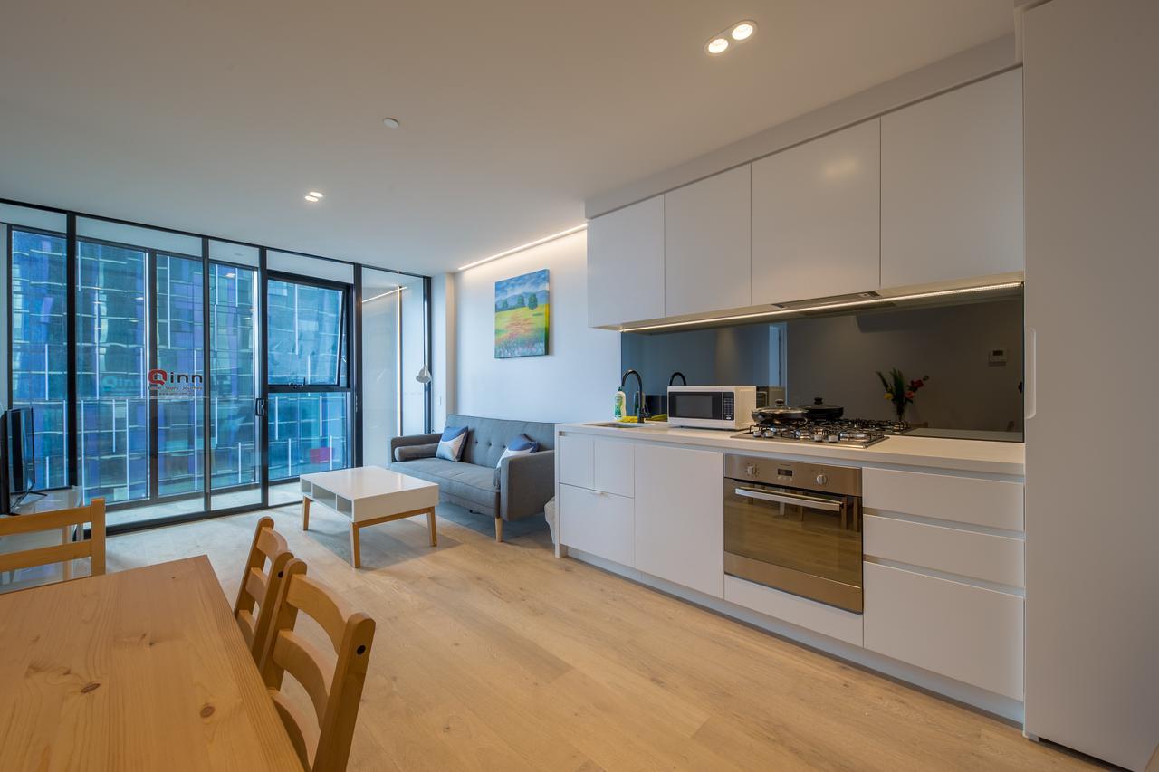 Light Tower Apartment Melbourne Exterior photo