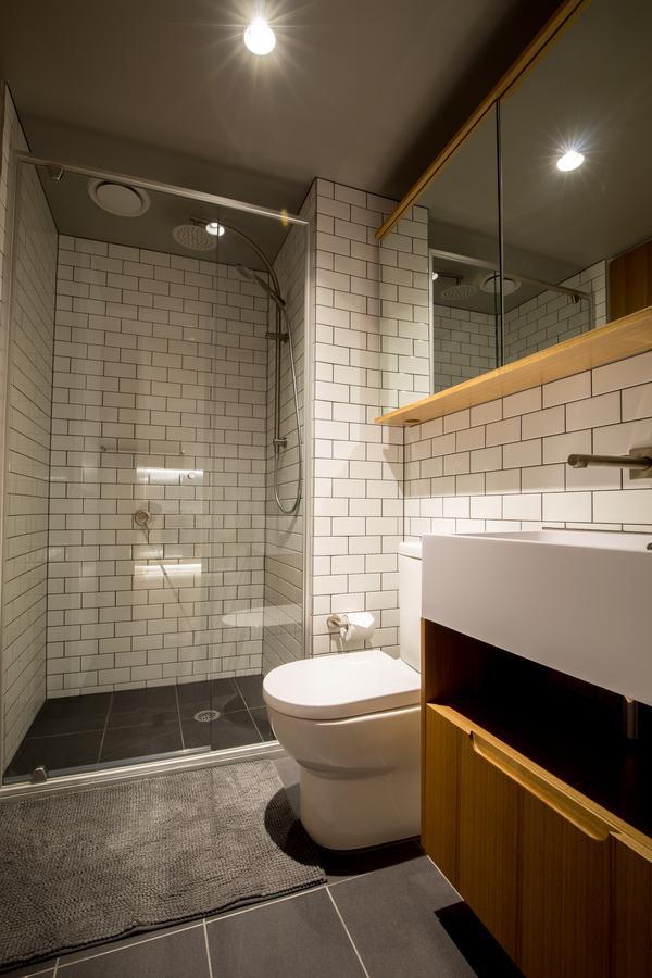 Light Tower Apartment Melbourne Exterior photo