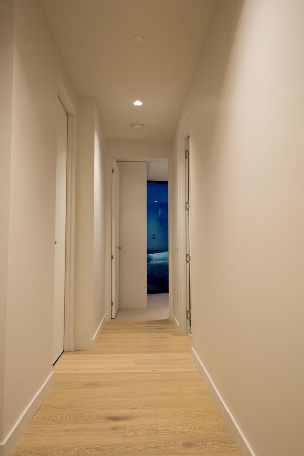 Light Tower Apartment Melbourne Exterior photo