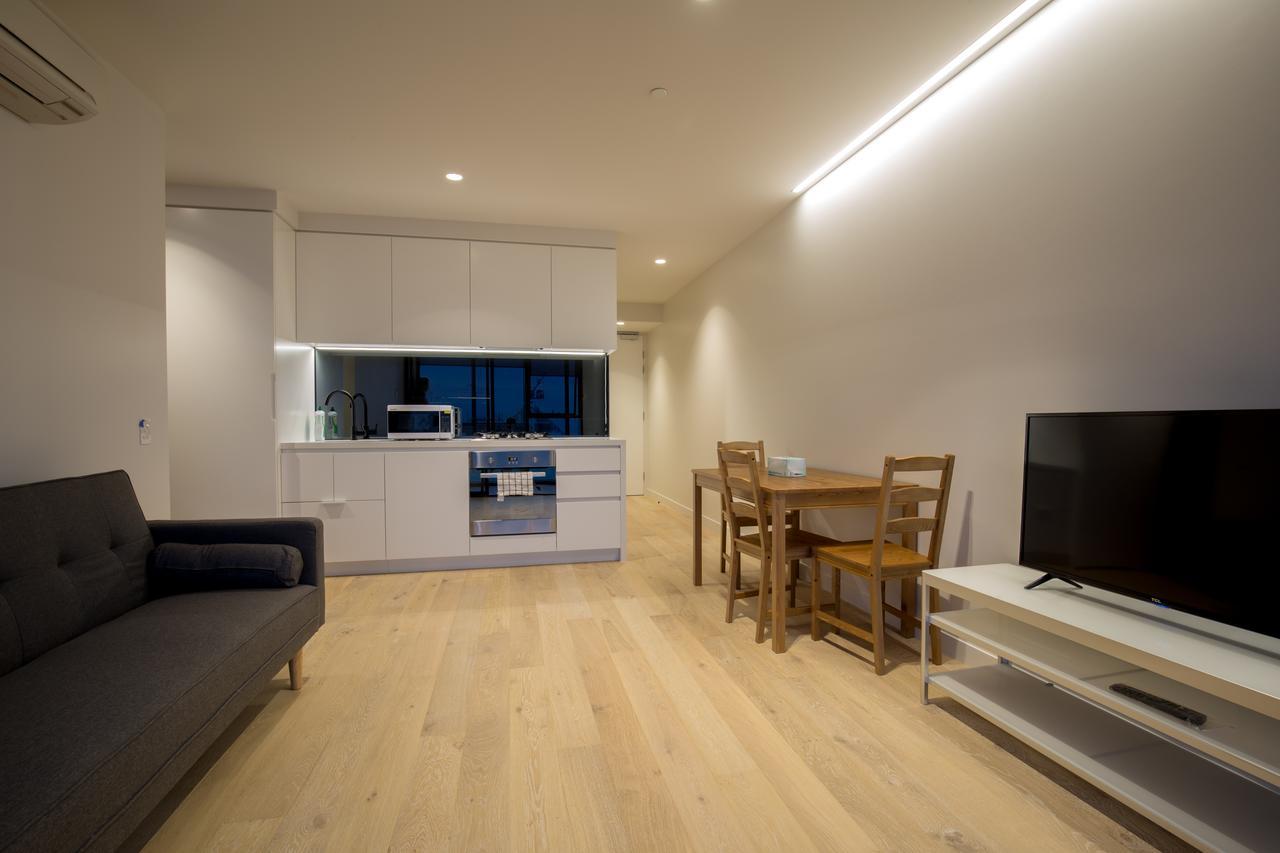 Light Tower Apartment Melbourne Exterior photo
