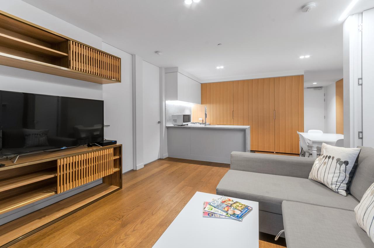 Light Tower Apartment Melbourne Exterior photo