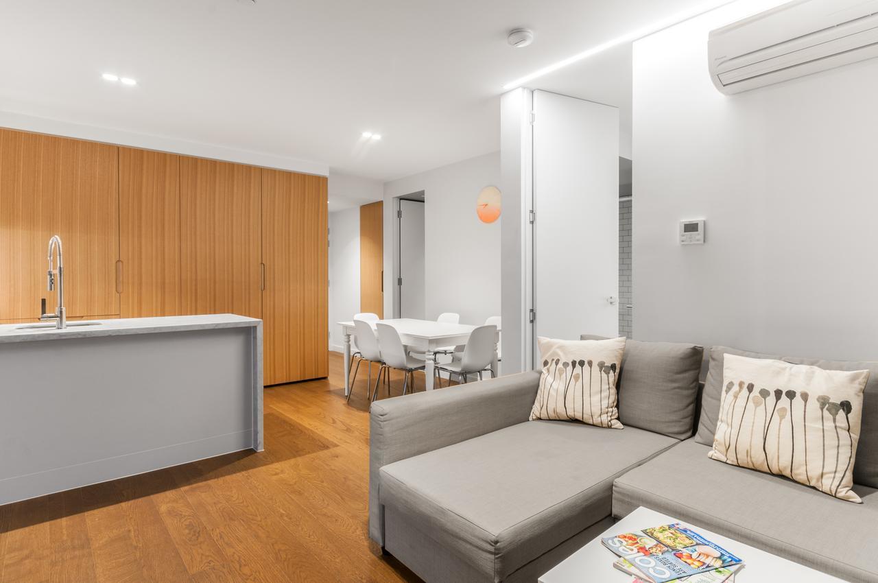 Light Tower Apartment Melbourne Exterior photo