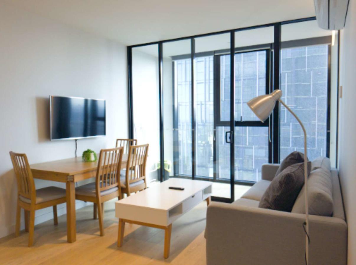 Light Tower Apartment Melbourne Exterior photo