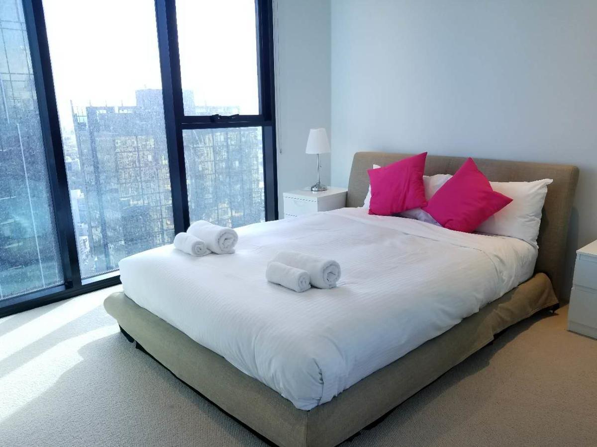 Light Tower Apartment Melbourne Exterior photo