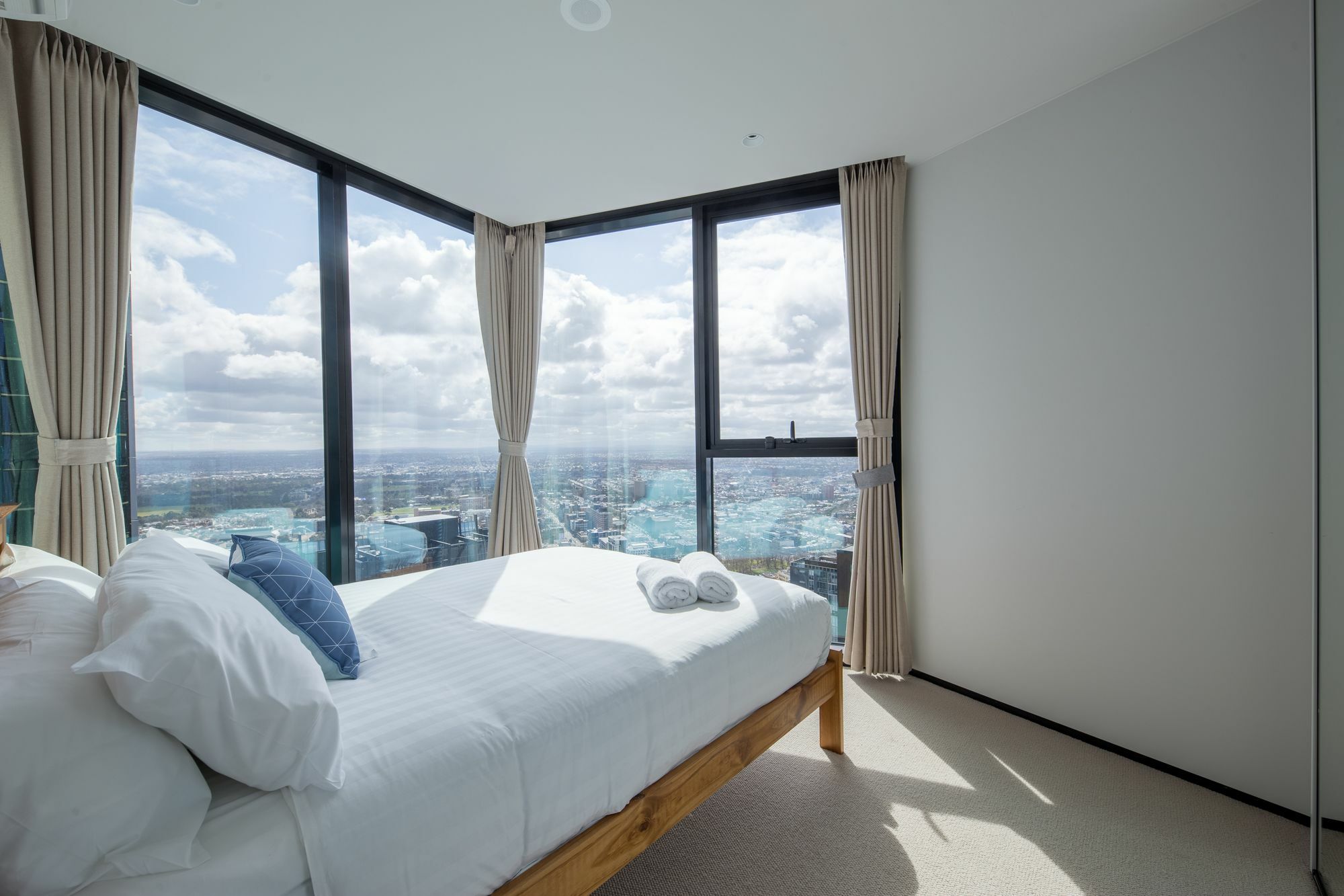 Light Tower Apartment Melbourne Exterior photo